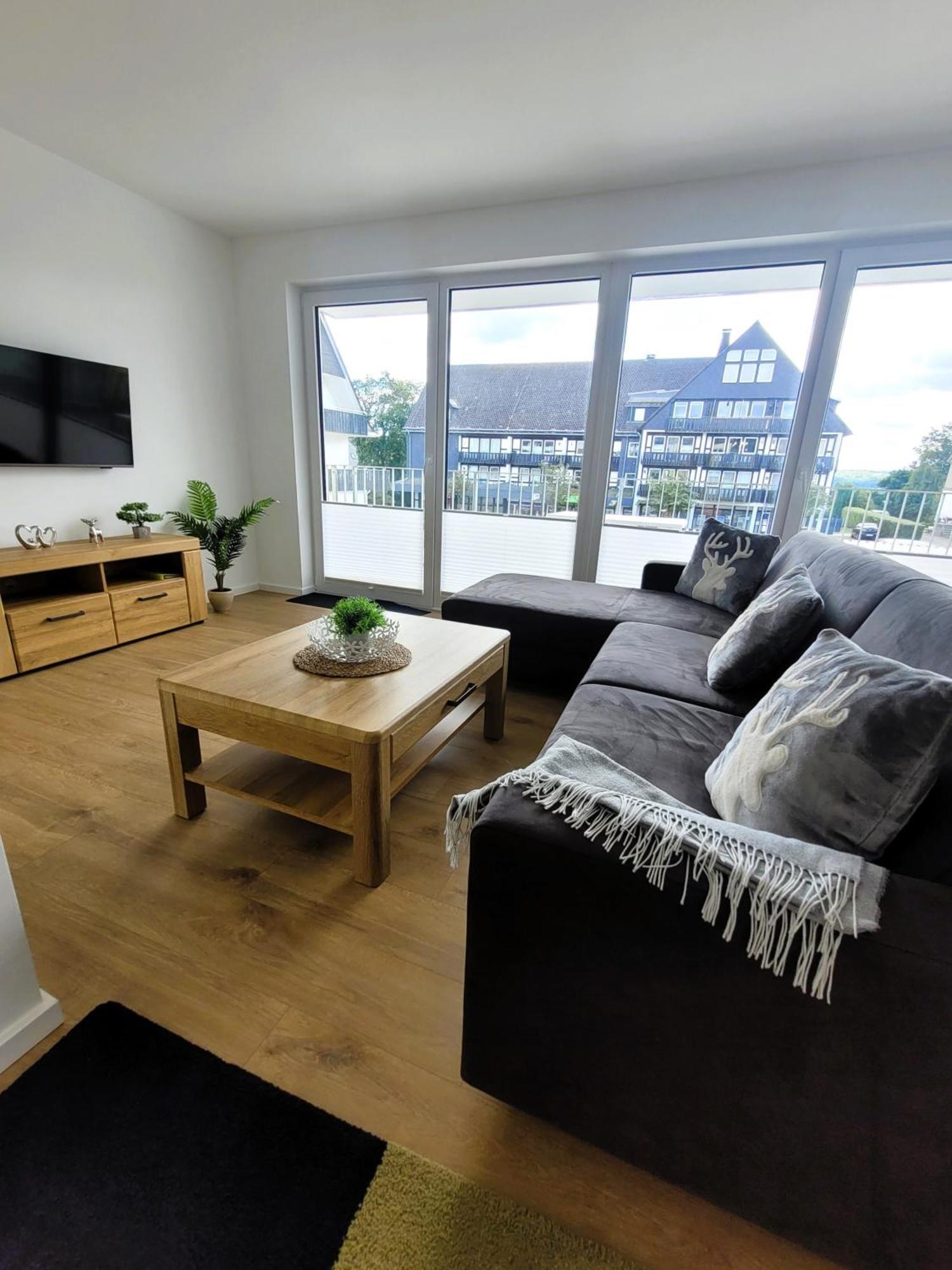Apartment 21126 *